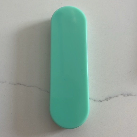 Aria Beauty Reusable Makeup Swabs with Case - Picture 7 of 15